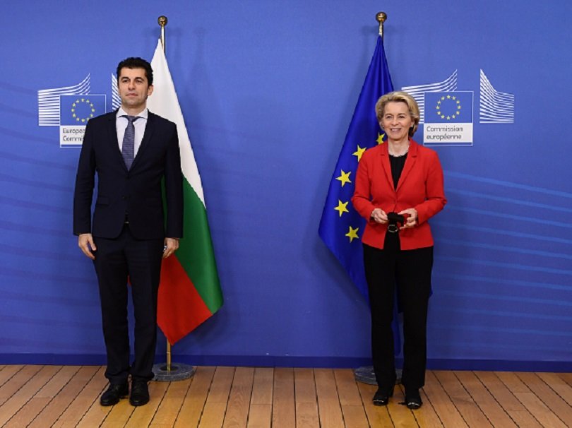 Председателят на ЕК Урсула фон дер Лайен представя в София