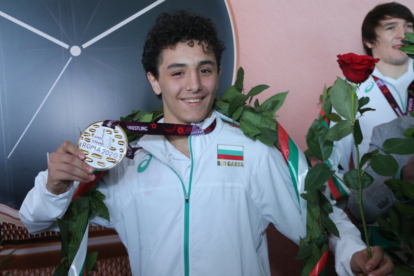 едмонд назарян спечели сребърен медал европейското борба будапеща