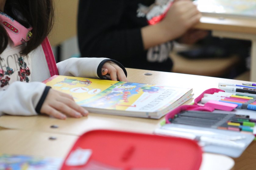 Повече от 674 000 ученици се върнаха в училище след