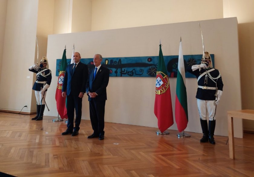 Президентът Румен Радев дава изявление след срещата с португалския си
