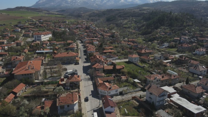 След повече от половин година без никаква лекарска помощ, в