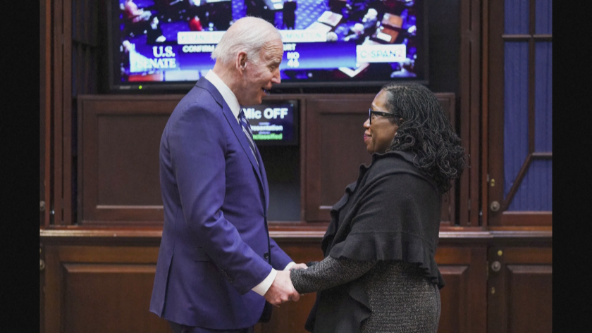 първи път историята сащ чернокожа жена върховен съдия