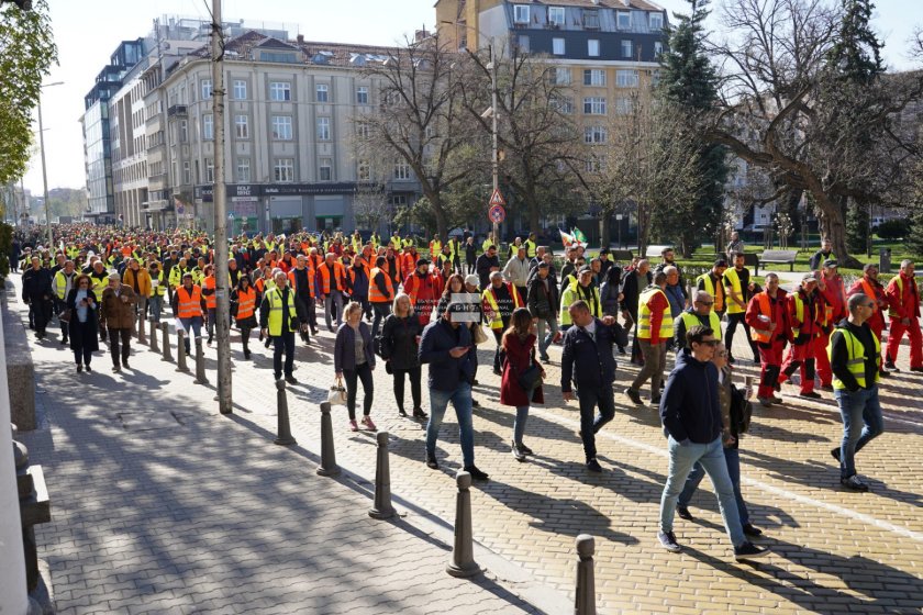 Протестът на пътните строители - блокади на 25 места в страната