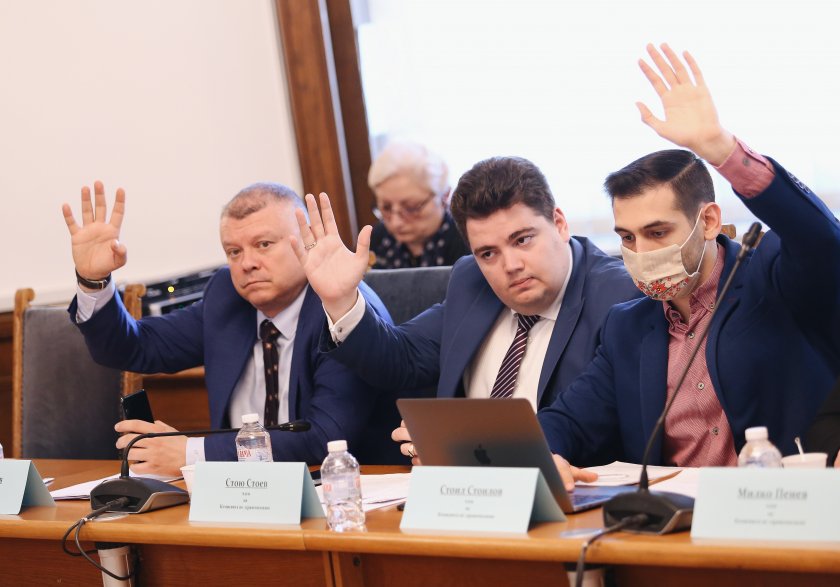 Здравната комисия в парламента прие: парите за лечение на украинските