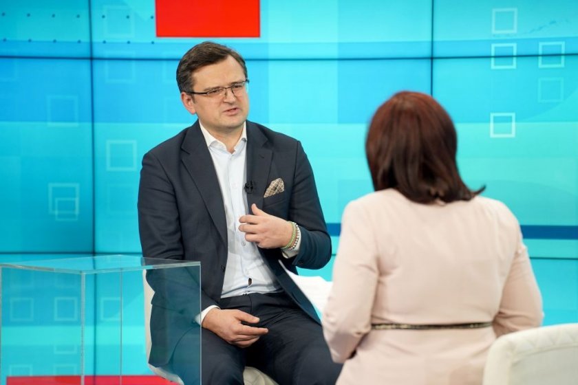 Кулеба пред "Светът и ние": Политиците, отказващи военна помощ, създават проблеми за страната си