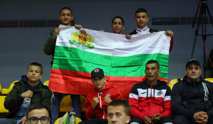 седем българи влизат битка медали европейското бокс младежи девойки