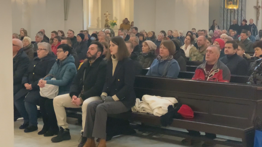 Втори ден Киев се събужда от воя на сирени за