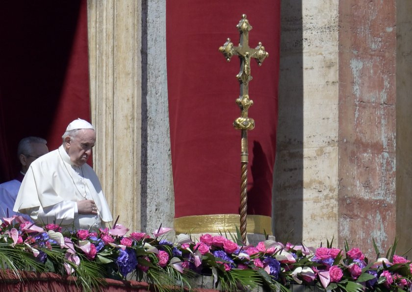 папата призова мир bdquoвоенния великденrdquo