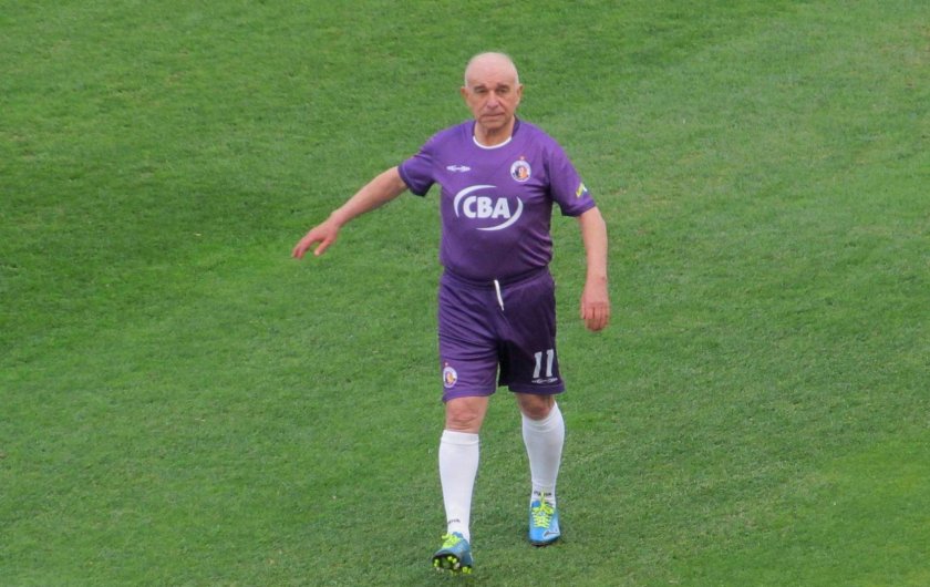 Бившият футболист на Етър (Велико Търново) Димитър Цеков е починал