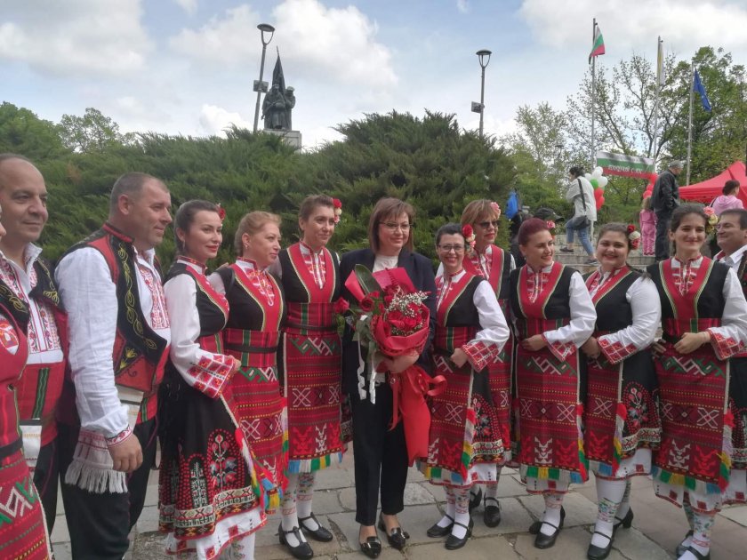 Нинова за изпращането на оръжия в Украйна: Нека да изчакаме Коалиционния съвет