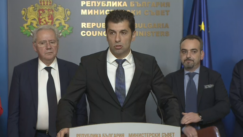 В Министерски съвет се провежда брифинг на премиера Кирил Петков.Гледайте