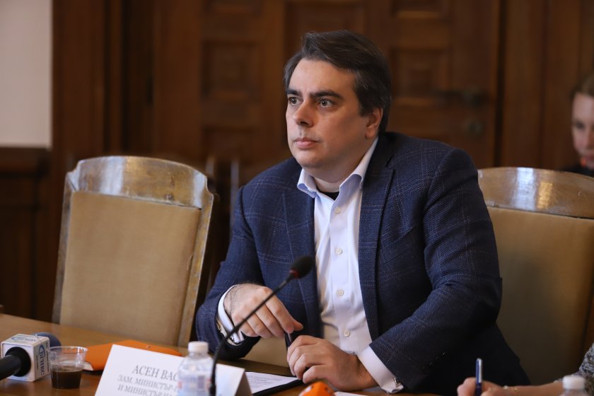 Василев: Планът на България е да приеме еврото на 1 януари 2024 г.