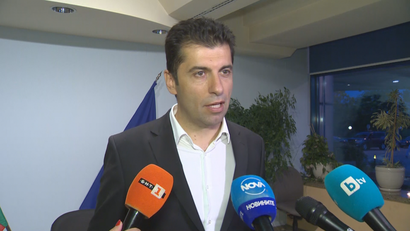 Премиерът Кирил Петков с изявление пред медиите, след като преди