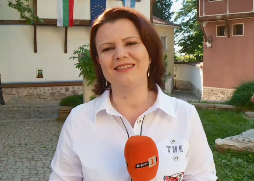 Репортерът на БНТ Галена Паскова е отличник на Българския червен