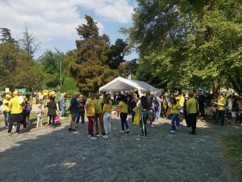 Много доброволци се включиха в почистването на града си в рамките на кампанията "Чист и зелен Благоевград! От нас зависи!"