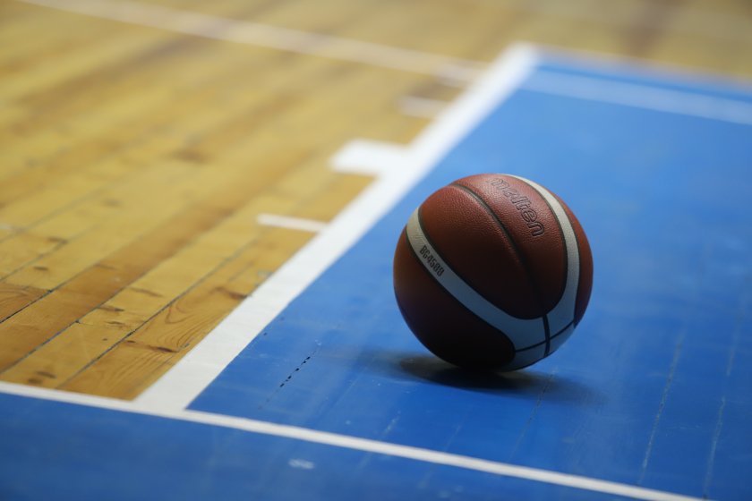 Международната федерация по баскетбол (ФИБА) потвърди решението си да отстрани