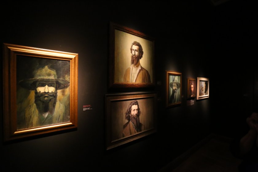 Изложба в националната галерия Квадрат 500 представя непоказвани произведения свързани