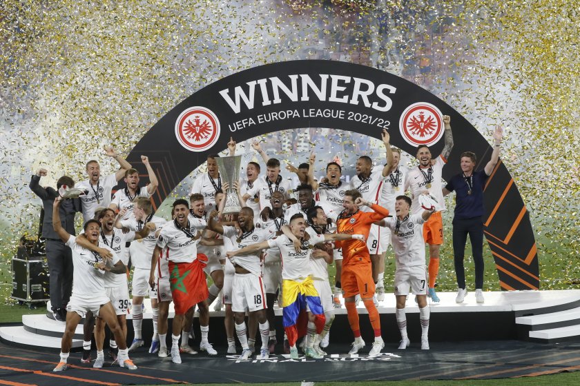 Айнтрахт Франкфурт триумфира в Лига Европа
