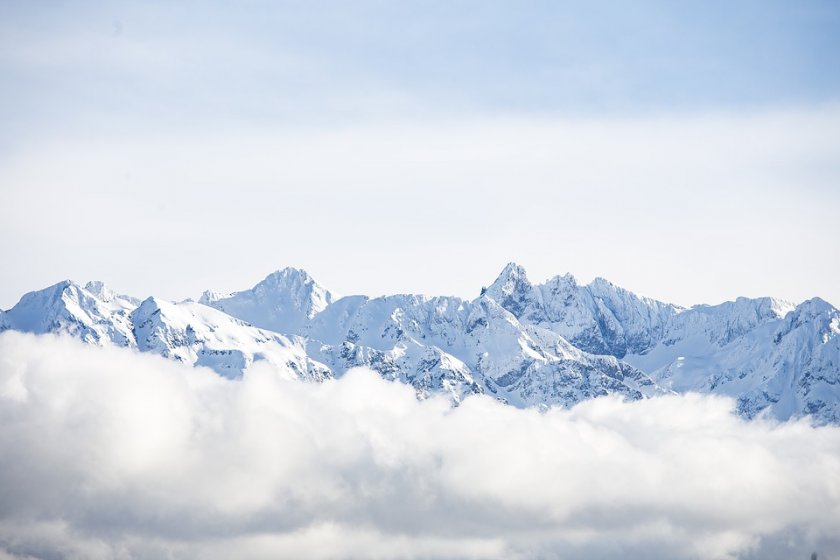 Туристически самолет се разби в масива Беледон във френските Алпи,