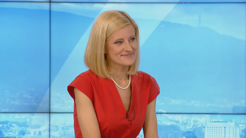 Водещата на По света и у нас Филипа Огнянова получи