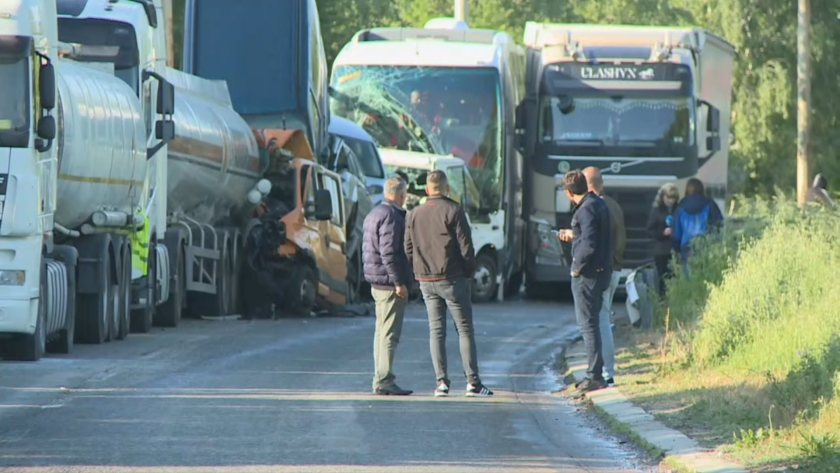Две катастрофи в района на Дунав мост само за няколко
