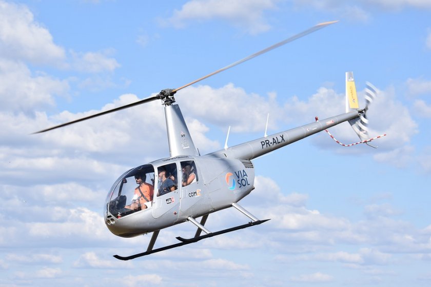 хеликоптер седем души изчезна италия