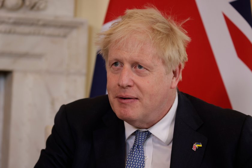 Британският парламент решава съдбата на премиера Борис Джонсън във вот на недоверие