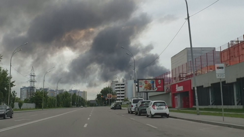 Войната, ден 102: Русия поднови атаките в Киев, ожесточени боеве в Северодонецк