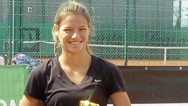 18-годишната Лия Каратанчева елиминира бившата тенисистка от топ 100 на