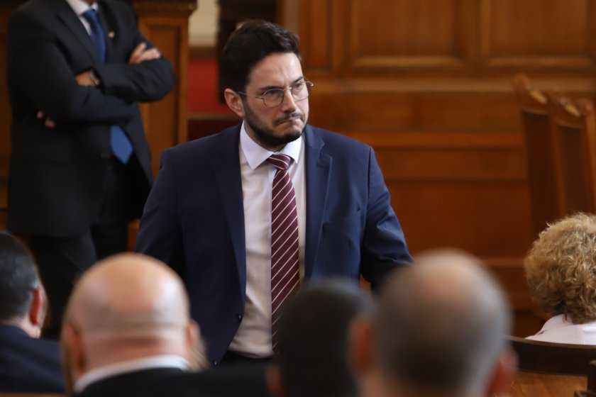 Още един депутат напусна групата на Има такъв народ в