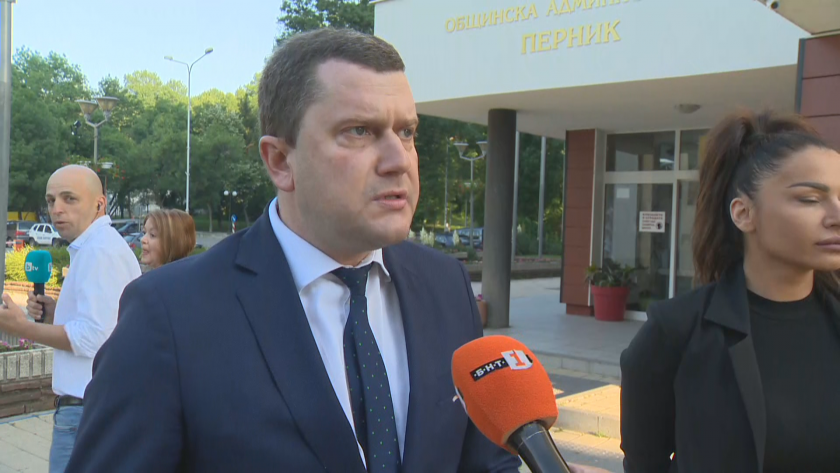 18-годишен шампион по кикбокс от Перник преби 61-годишен бивш футболист