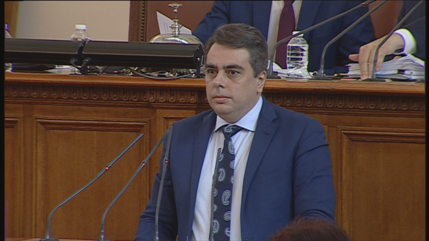 Вицепремиерът Асен Василев се обърна към парламентарната група на ДПС