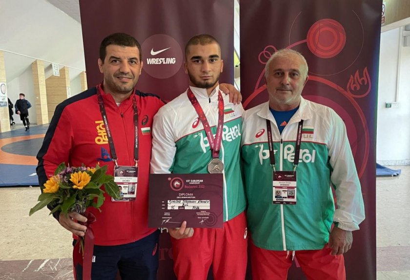 българия първи медал европейското борба кадети букурещ