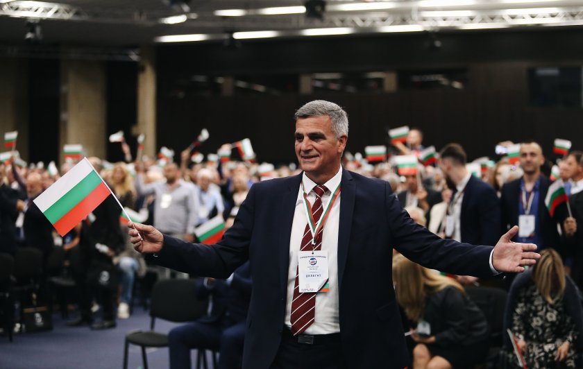 Бившият служебен премиер Стефан Янев учреди официално партия Български възход,