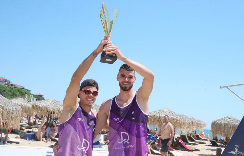 двойката димитров калчев грабна трофея тунира плажен волейбол свети влас