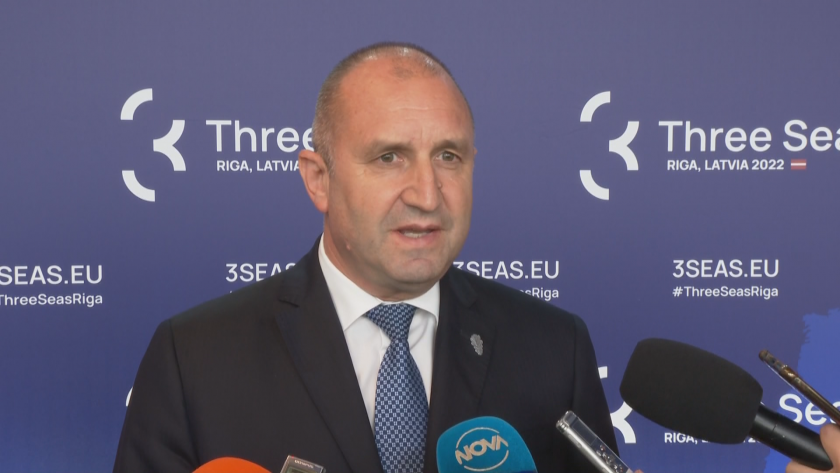 Президентът Румен Радев определи изборите като краен вариант за страната