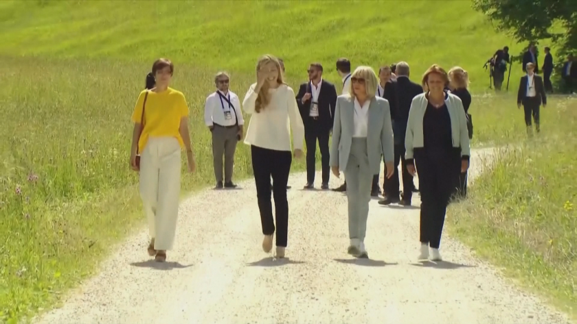 Натоварена програма на част от съпругите на лидерите от Г-7.Половинките