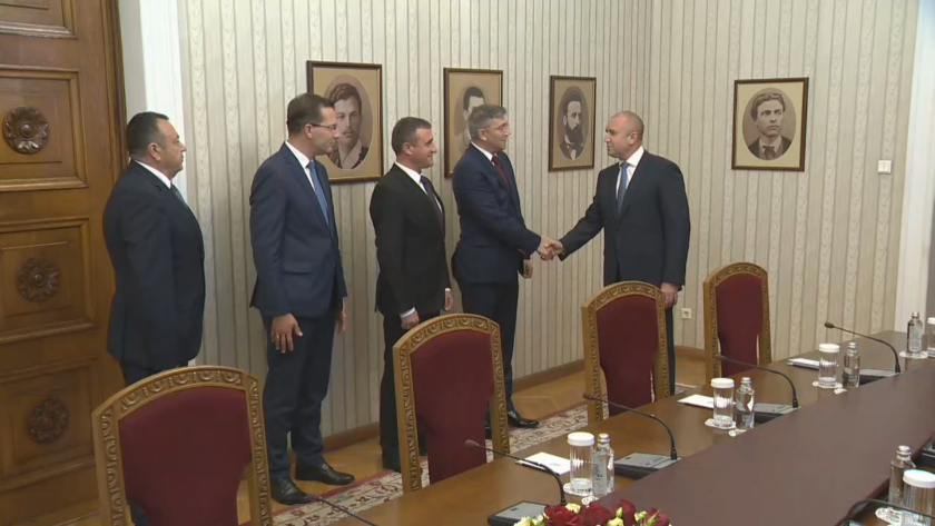 Започваме консултации за съставяне на правителство в предизвикателен момент. Към