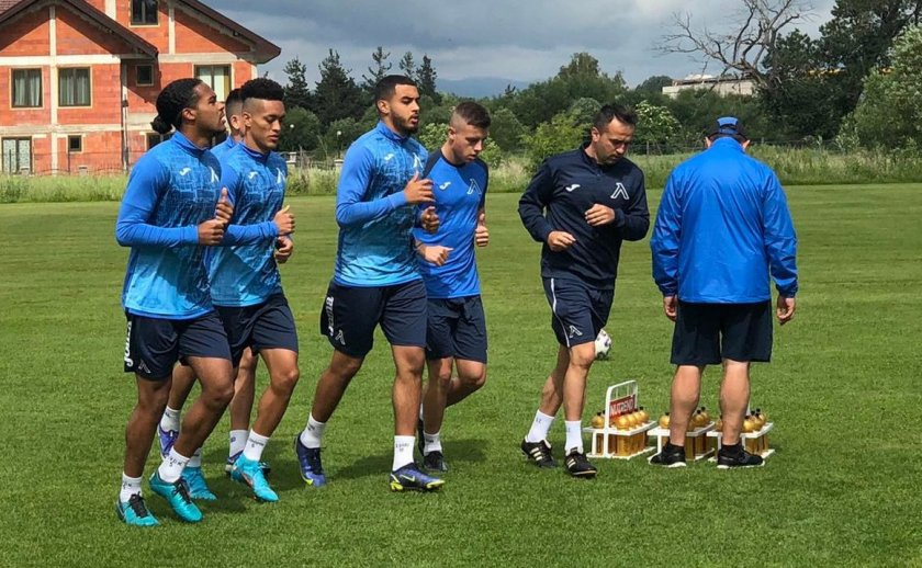 Левски победи Пирин Благоевград с 2:1 в контролна среща, играна