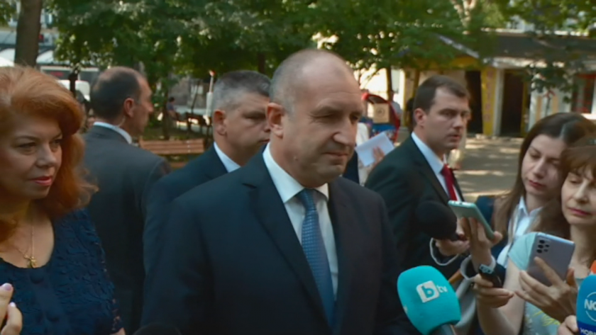 Президентът Румен Радев говори пред журналисти в Пловдив.Моите очаквания са