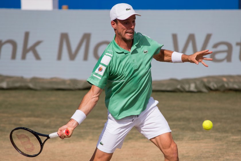 Роберто Баутиста Агут достигна финала на тенис турнира на тревна