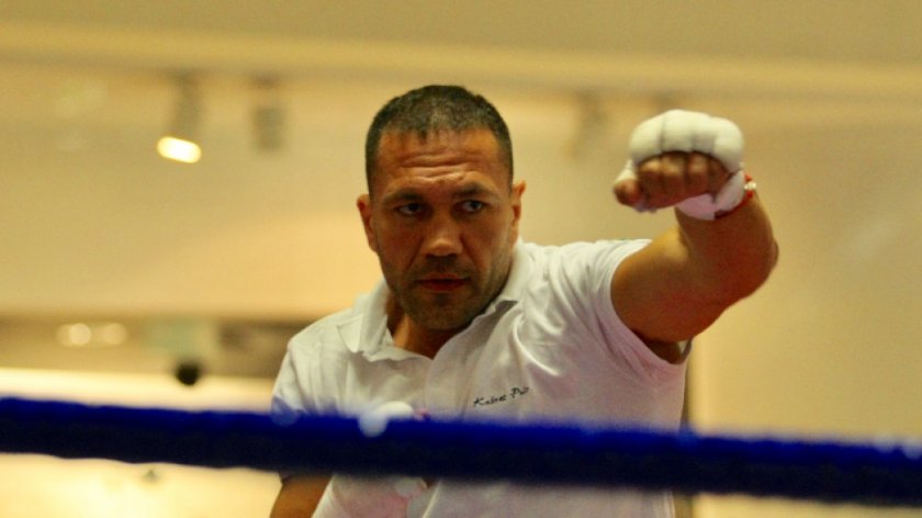 Българският боксьор Кубрат Пулев продължава да се готви усилено за