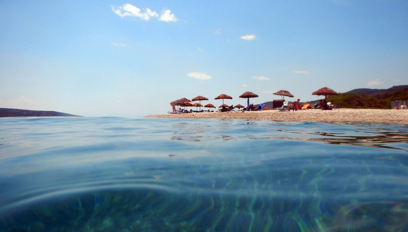 Вчера в Гърция на 18 места бяха измерени температури 42
