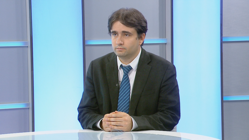 Коалиционните партньори трябва да бъдат на една маса и да