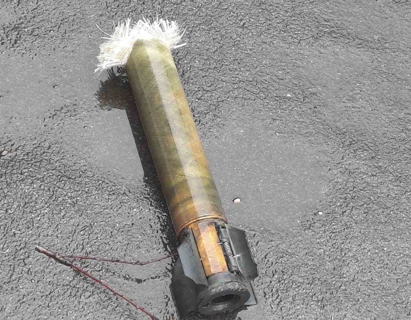 30-саниметрова отломка от противоградна ракета удари стъкло на междуетажна площадка