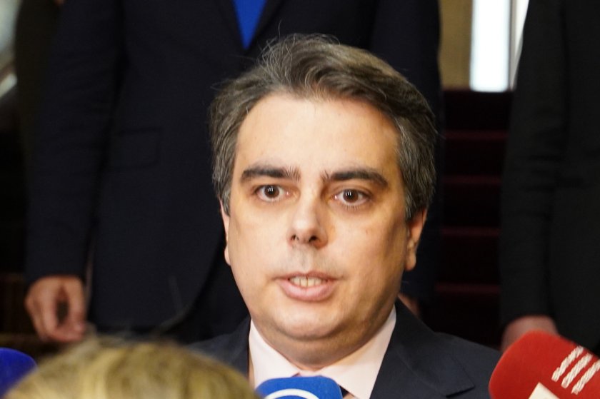 И днес продължават преговорите за съставяне на правителство. Очаква се