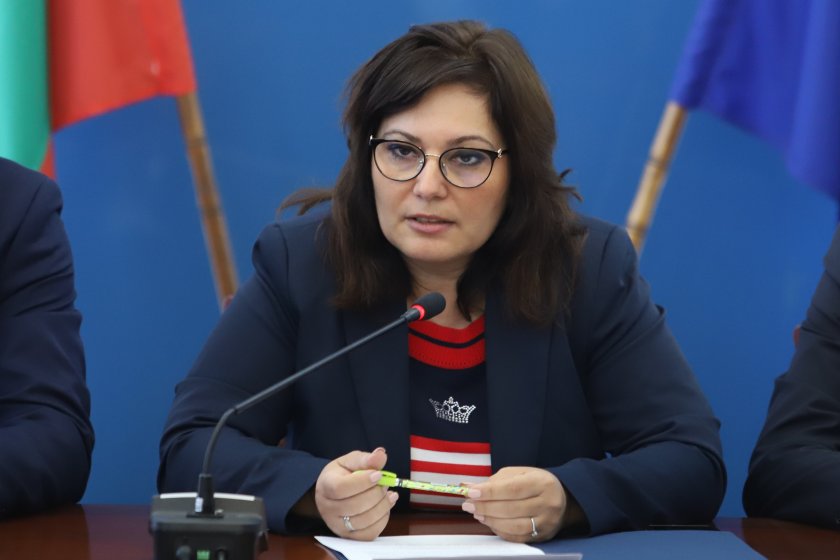 Към 31 март 2022 г. на база на междинни финансови