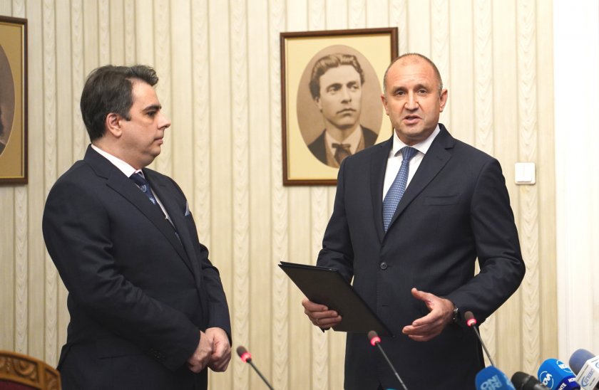 живо президентът радев връчи мандат правителство асен василев