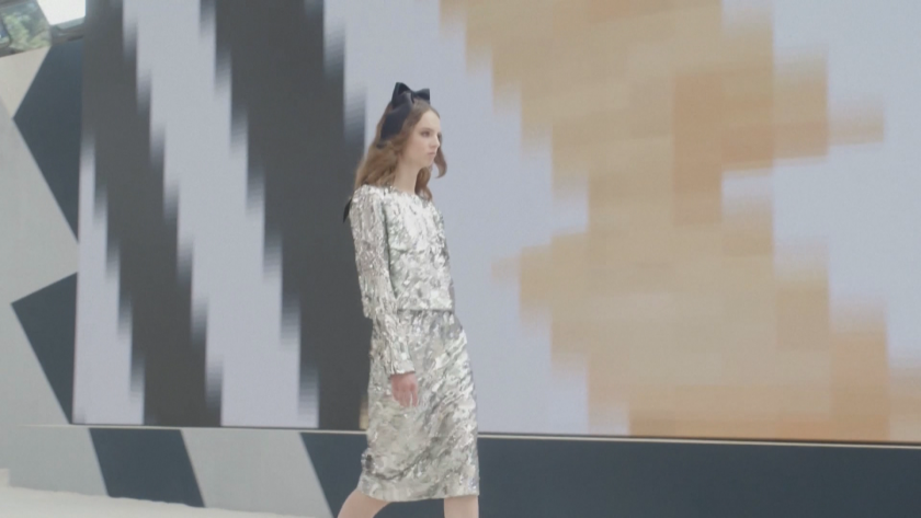 В Париж се провежда Седмица на модата, а от Шанел