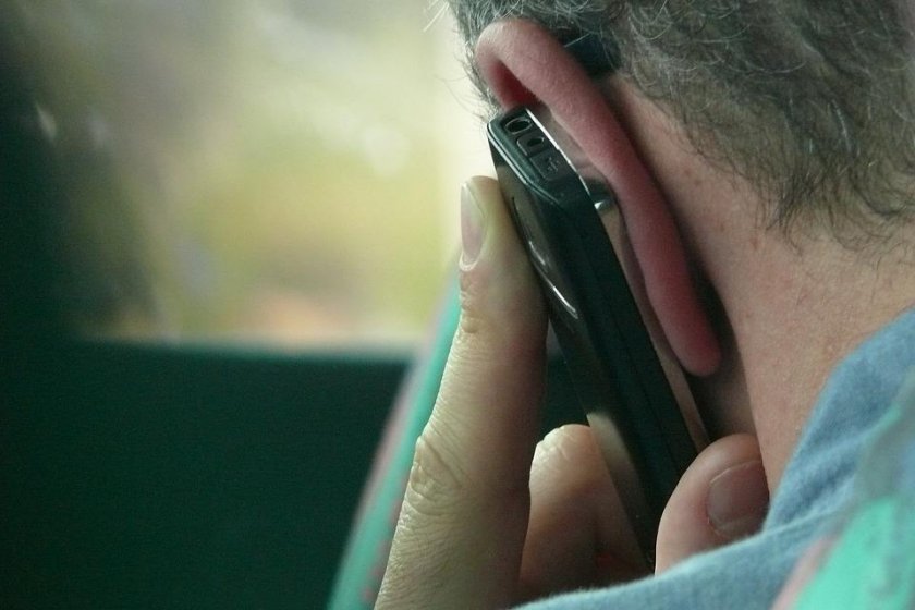 брюксел призова мобилните оператори продължат помагат украинските бежанци